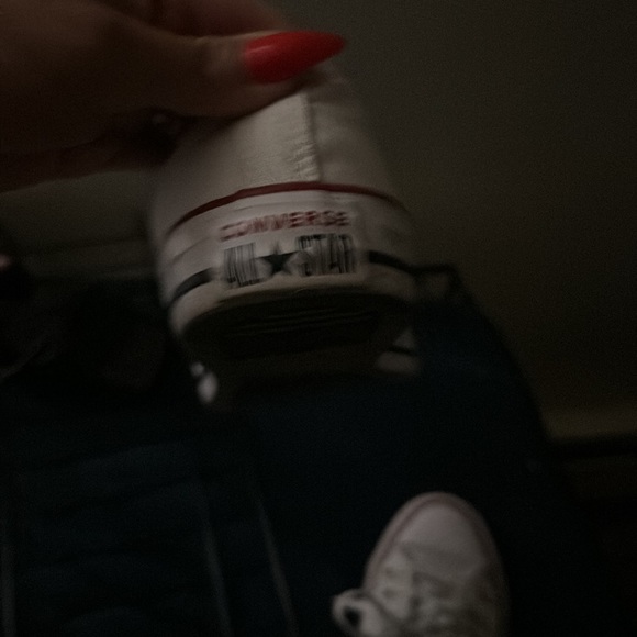 Converse - Picture 2 of 2